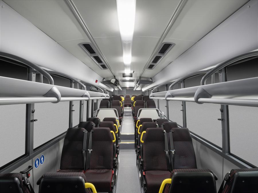 Интерьер Iveco Crossway LE 3-axle 2017 года  (фото 14 из 15)